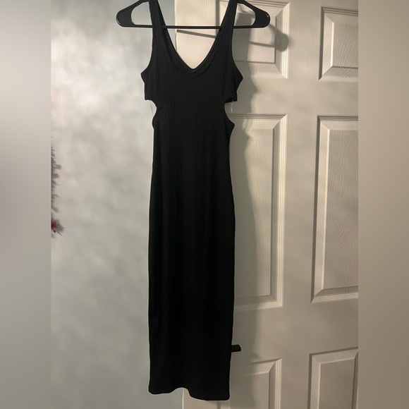 H$M MIDI CUT OUT DRESS - Picture 2 of 4